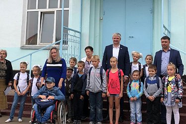 Собираем в школу детей